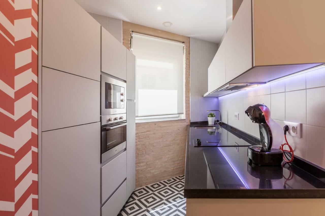 Apartamentos Rg Suites Jardines De Murillo Севилья Экстерьер фото